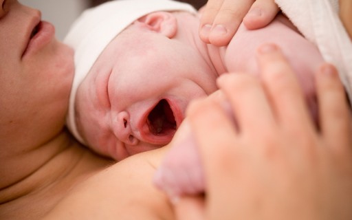 6 cuidados fundamentais que a mulher deve ter após o parto