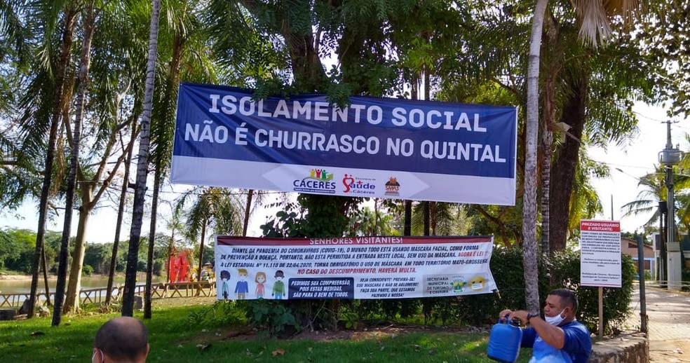 Pin Em Vestidos De Noite