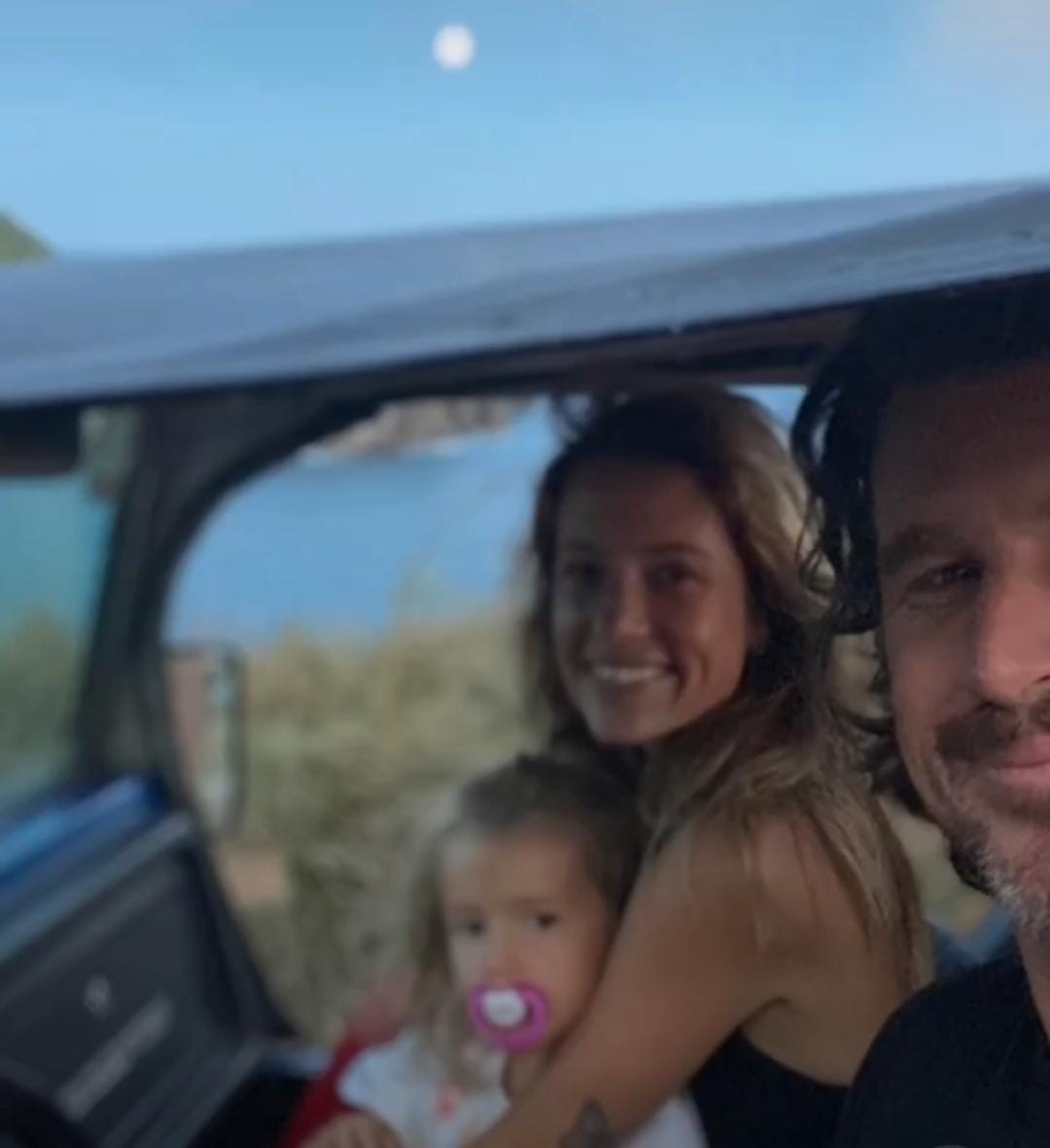 Juliana Didone com filha e namorado (Foto: Instagram)