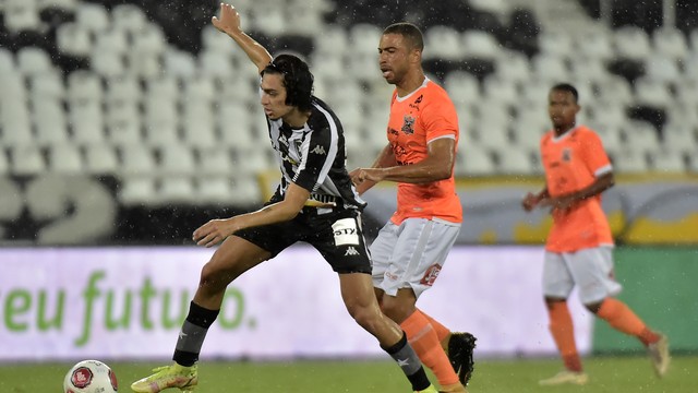 Matheus Nascimento em Botafogo x Nova Iguau