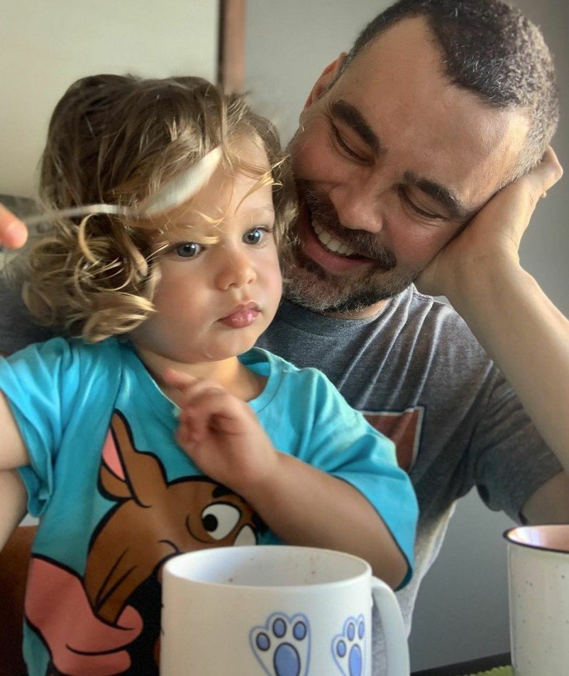 Carmo Dalla Vecchia com o filho, Pedro (Foto: Reprodução / Instagram )