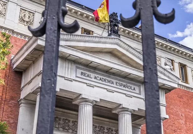 Real Academia Espanhola criticou, em informe oficial, o uso da linguagem neutra (Foto: GETTY IMAGES (via BBC))