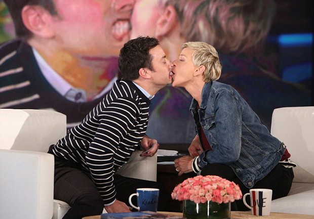 Jimmy Fallon e Ellen DeGeneres (Foto: Reprodução/EllenTube)