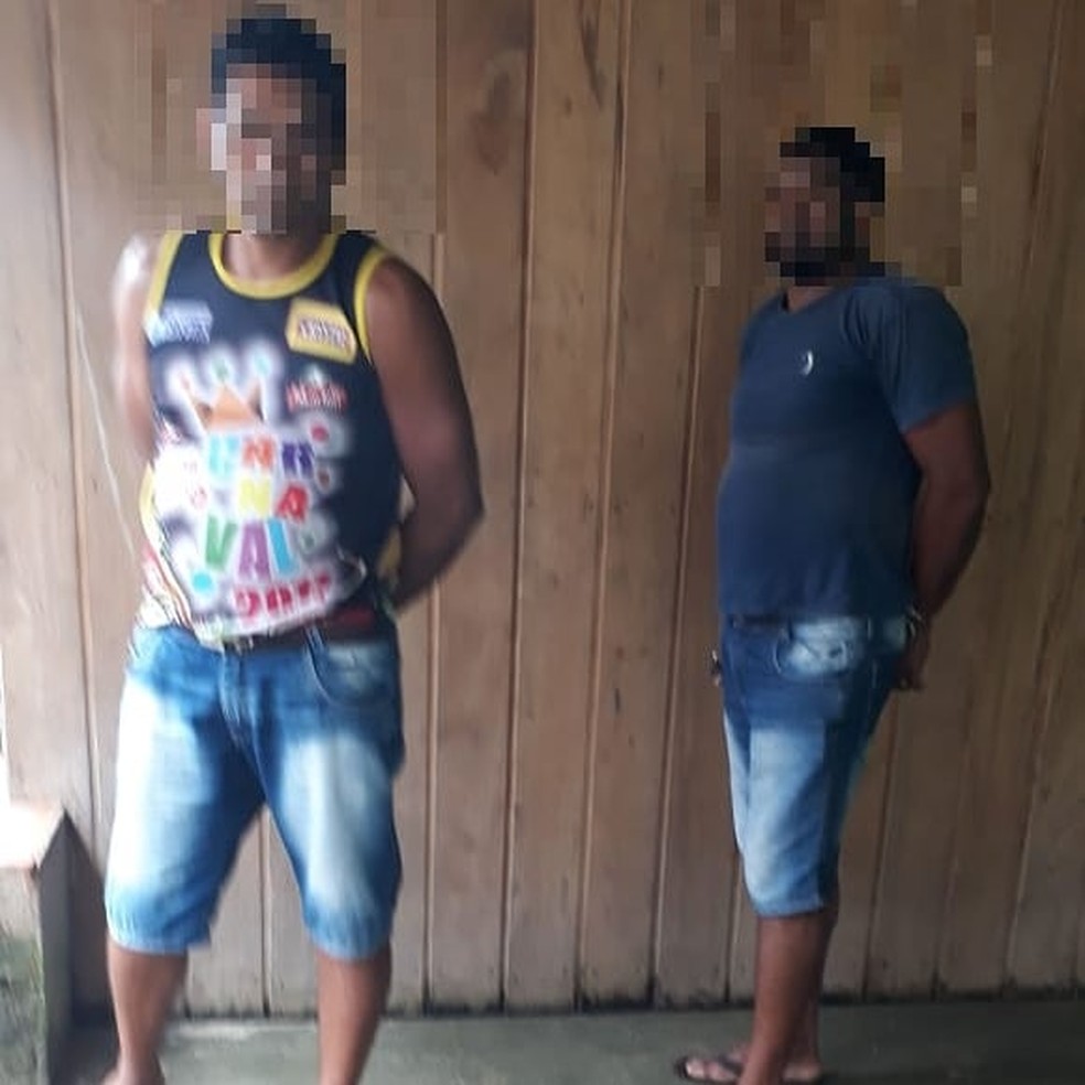 Dupla foi levada para a delegacia — Foto: Divulgação PM/AC