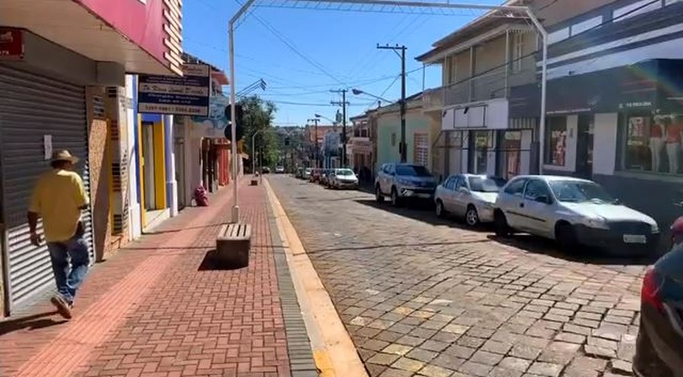 Lojas em Piraju (SP) — Foto: Reprodução/TV TEM