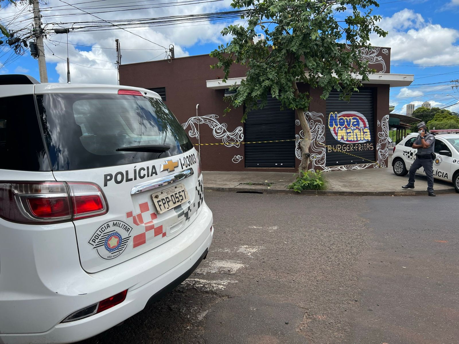 Homem atira contra funcionários de açougue em Ribeirão Preto; ninguém se feriu, diz PM 