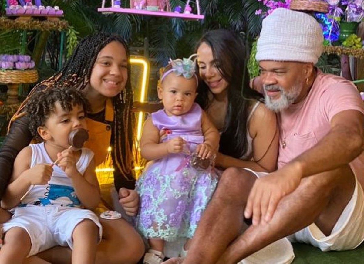 Carlinhos Brown celebra aniversário de caçula (Foto: Reprodução/Instagram)