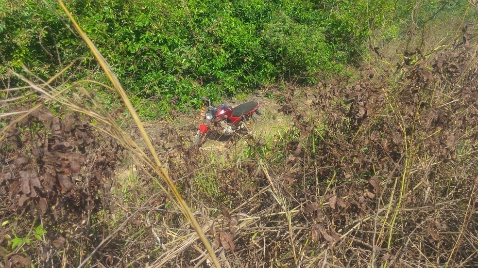 Local onde a motocicleta foi encontrada pela PM de Matupá (Foto: Polícia Militar de MT)