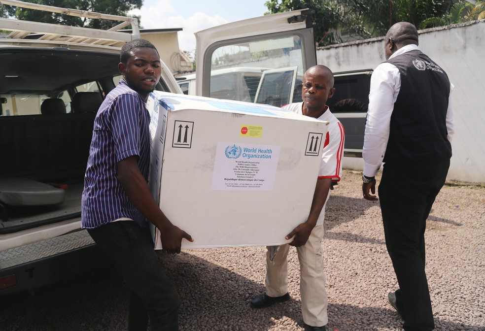 Lote de vacina experimental contra o ebola chega ao Congo no dia 16 de maio de 2018 (Foto: Kenny Katombe/Reuters)