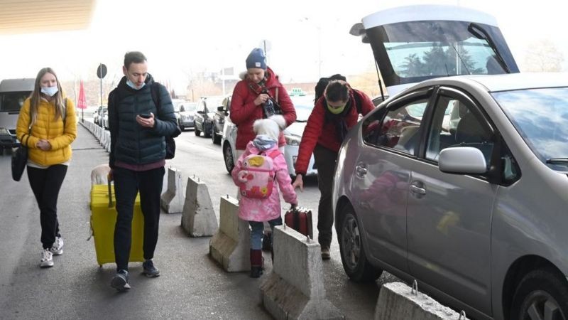 Estima-se que 25.000 russos partiram para Geórgia (Foto: Getty Images via BBC News)