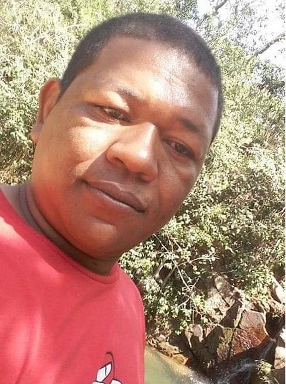 Maciel Luiz Coutinho da Silva fugiu depois de matar ex-mulher, Jaqueline Pereira dos Santos, no DF. Ele cometeu suicídio — Foto: Foto: Polícia Civil/ Divulgação