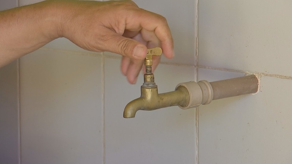 Caern realiza serviço de manutenção e 18 localidades de Natal e região ficam sem água — Foto: Reprodução/TV TEM