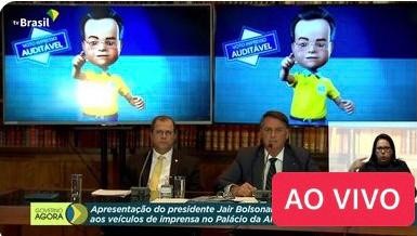 Live de Jair Bolsonaro na transmissão da TV Brasil: na legenda, apresentação aos jornalistas