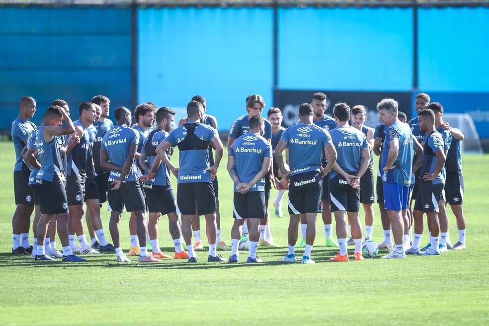 Renato usa menos jogadores em 2020 do que em anos anteriores no Grêmio