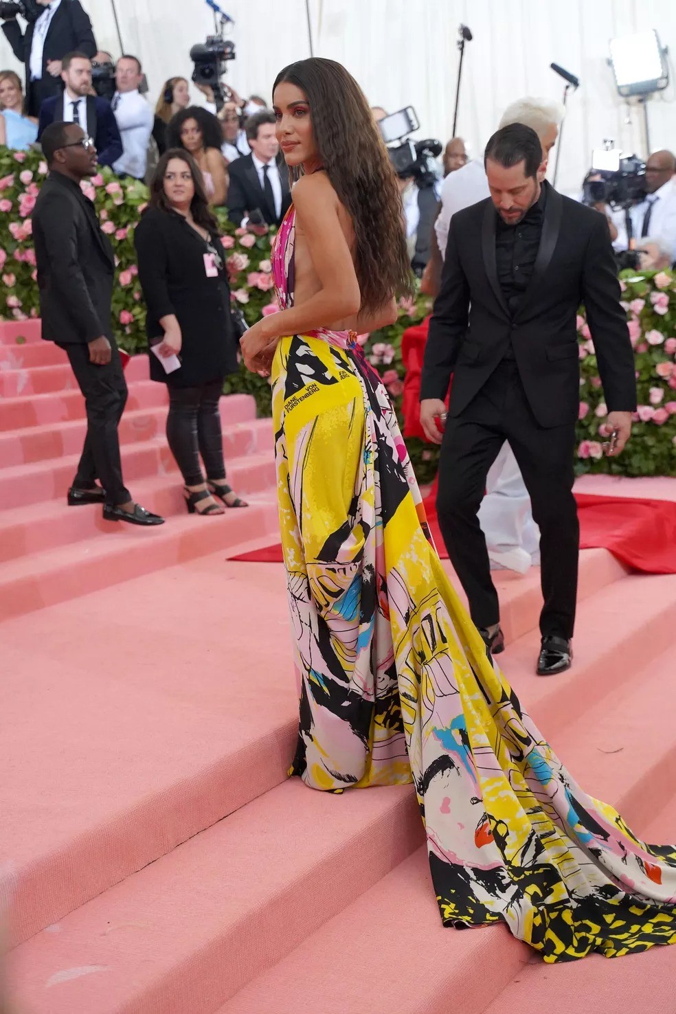 Camila Coelho no Met Gala de 2019 — Foto: Getty Images