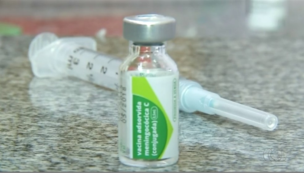 Vacina contra a meningite chegou ao estado nesta sexta-feira (20) (Foto: TV Anhanguera/Reprodução)