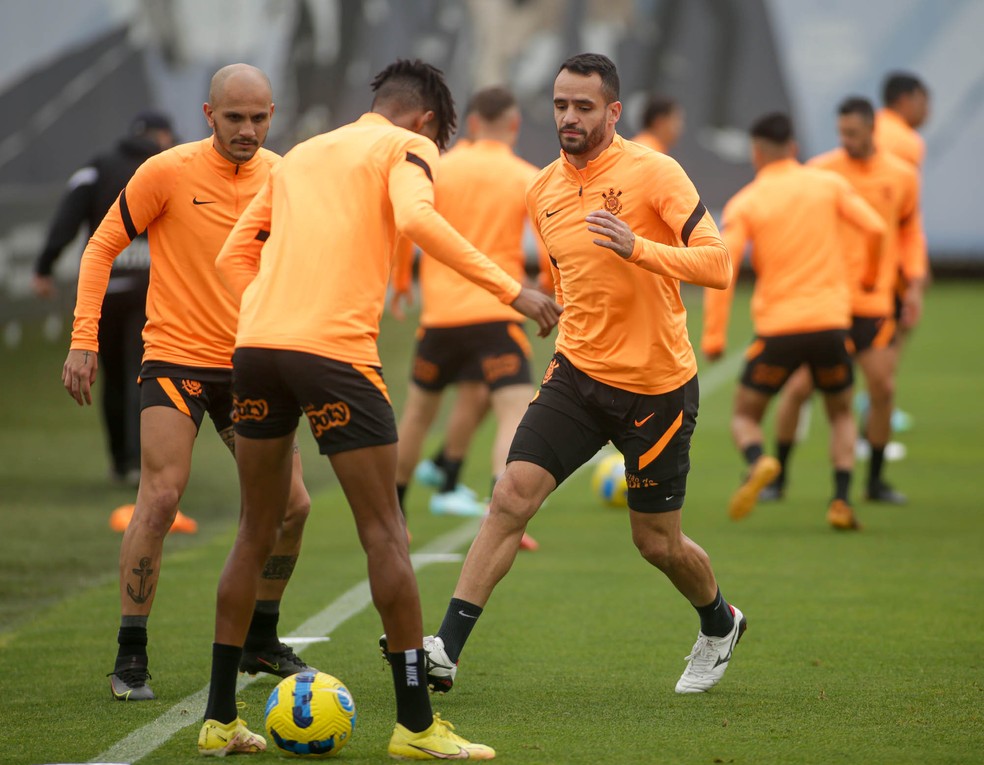 Escalação do Corinthians: Vítor Pereira encerra preparação para final da Copa do Brasil