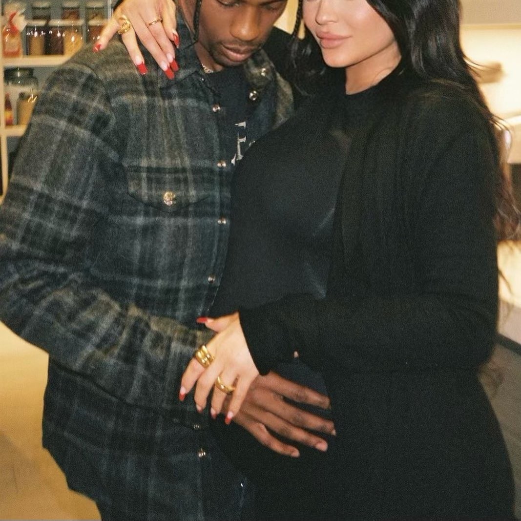 Kylie Jenner e o marido, o rapper Travis Scott, também são pais de Stormi (Foto: Reprodução / Instagram)
