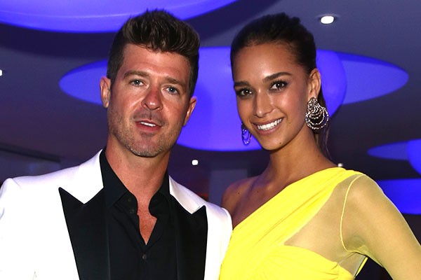 Robin Thicke e April Geary (Foto: Getty Images)