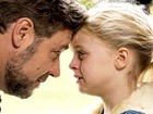 'Pais e filhas', com Russell Crowe, é drama superficial nas emoções