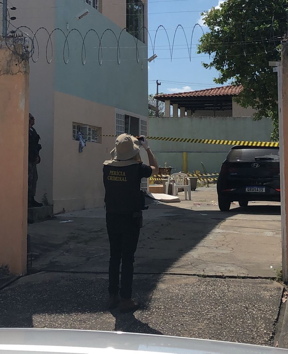 Discussão em família deixa duas pessoas baleadas na cabeça e homem ferido na perna na Zona Sul de Teresina  — Foto: Ravi Marques/TV Clube