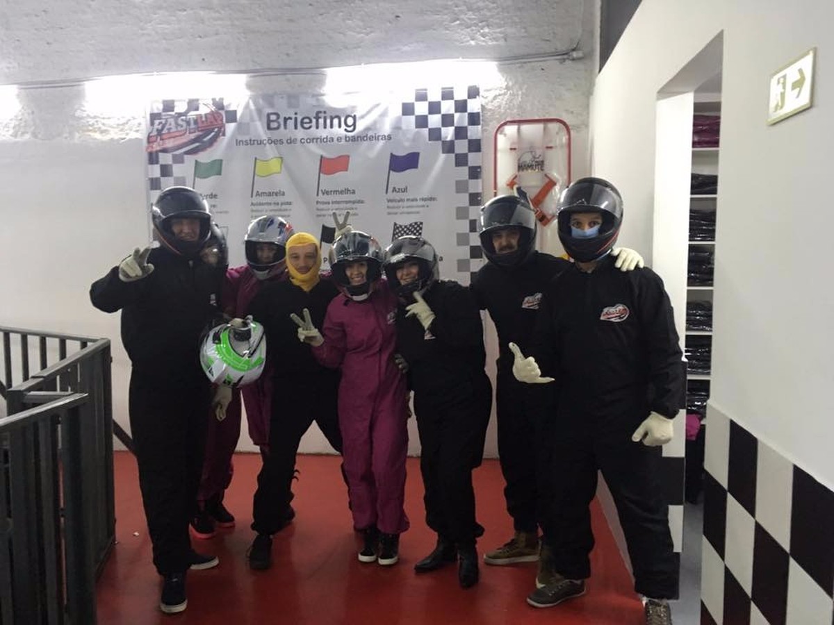 Kart, lancha e descanso: família recarrega Cuca para seu 