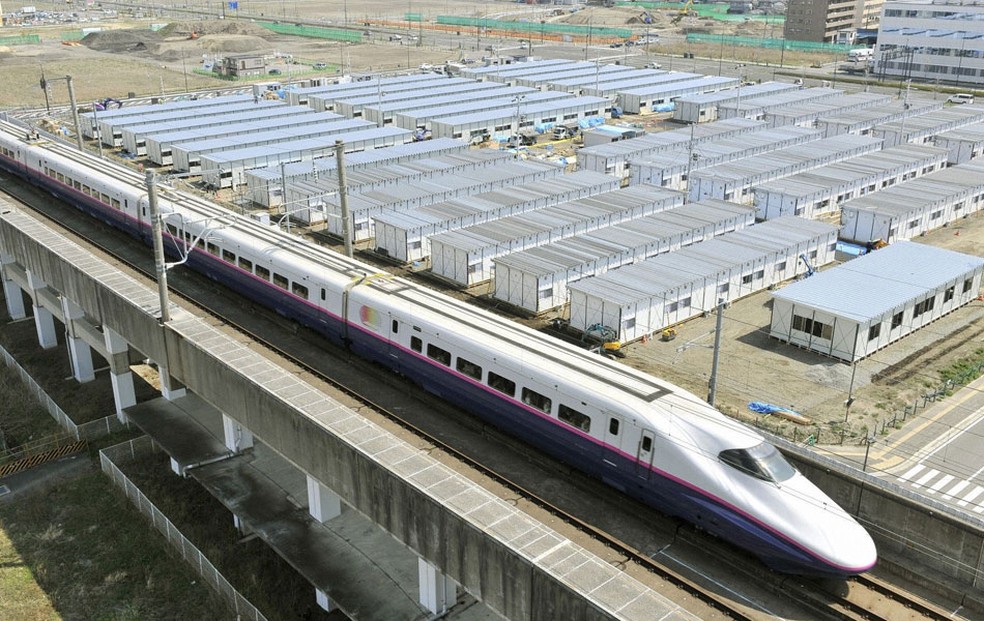 O trem-bala japonês, o shinkansen, em imagem de 2016 — Foto: Kyodo/Reuters