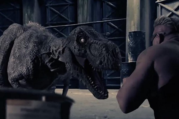 O ator e fisiculturista norte-americano Andy Haman, também conhecido como Sr. Incrível, em cena de Z-Rex: The Jurassic Dead (2017) (Foto: Reprodução)