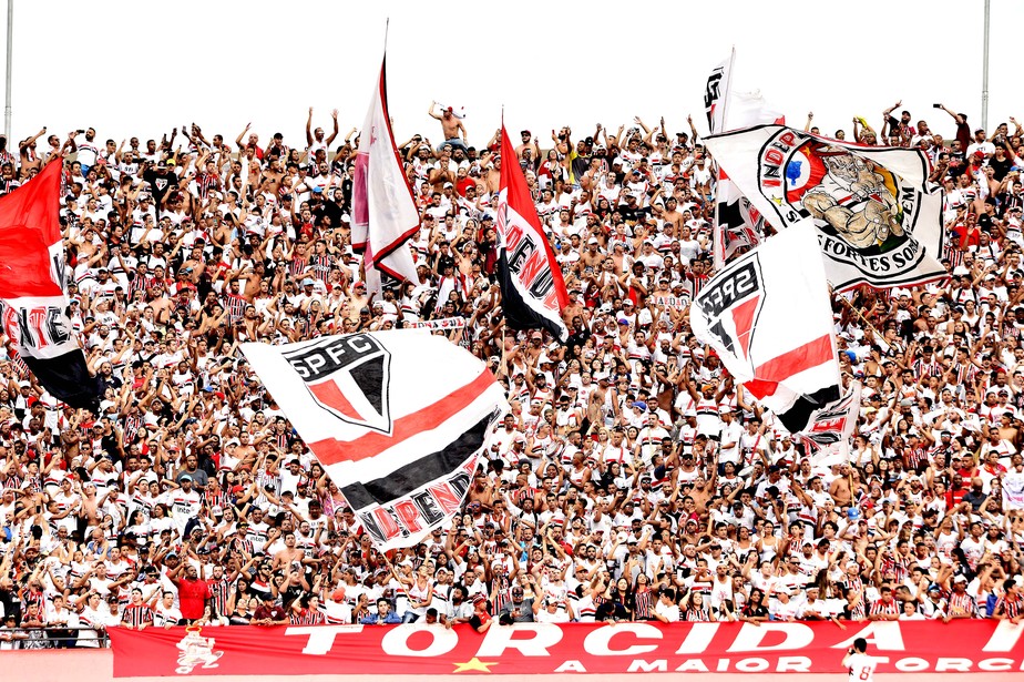 São Paulo fecha preparação com incentivo da torcida no Morumbi e ouve: 