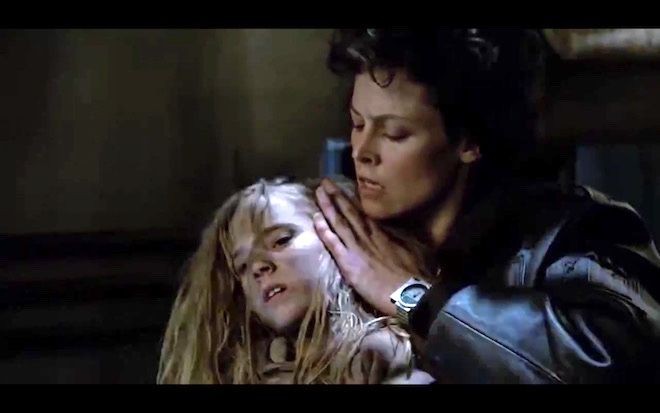 Ripley (Sigourney Weaver) usando o relógio da Seiko em 'Alien' (Foto: Reprodução)