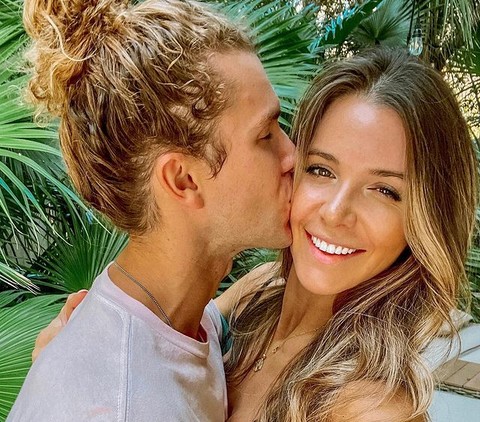 Tyler Crispen e Angela Rummans começaram a namorar na 20ª edição do Big Brother EUA, exibido em 2018 (Foto: Instagram)