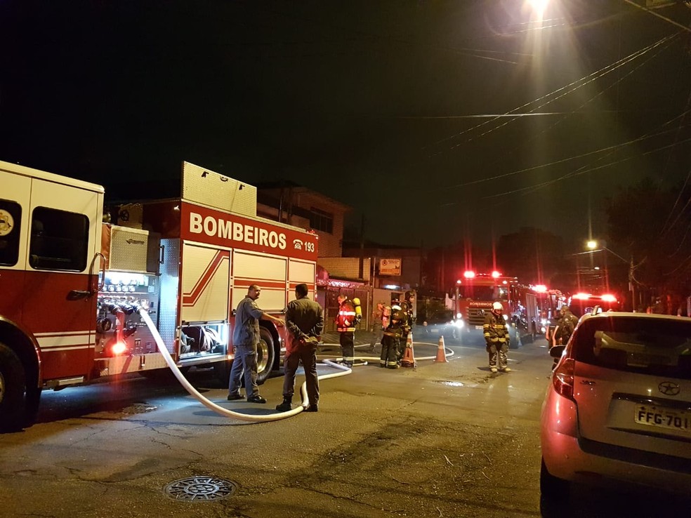 Caso ocorreu na madrugada de domingo (28), em Santos (SP) &mdash; Foto: Arminda Augusto/A Tribuna Jornal