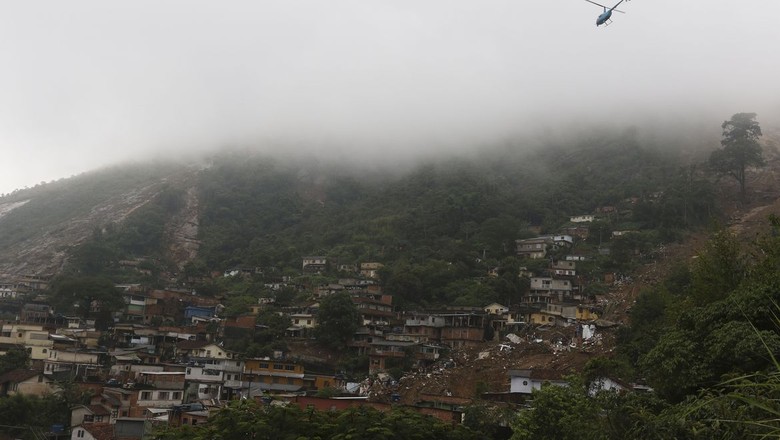 As chuvas fortes no estado do Rio de Janeiro têm causado tragédias na cidade de Petrópolis (Foto: Agência Brasil/Tânia Rêgo)