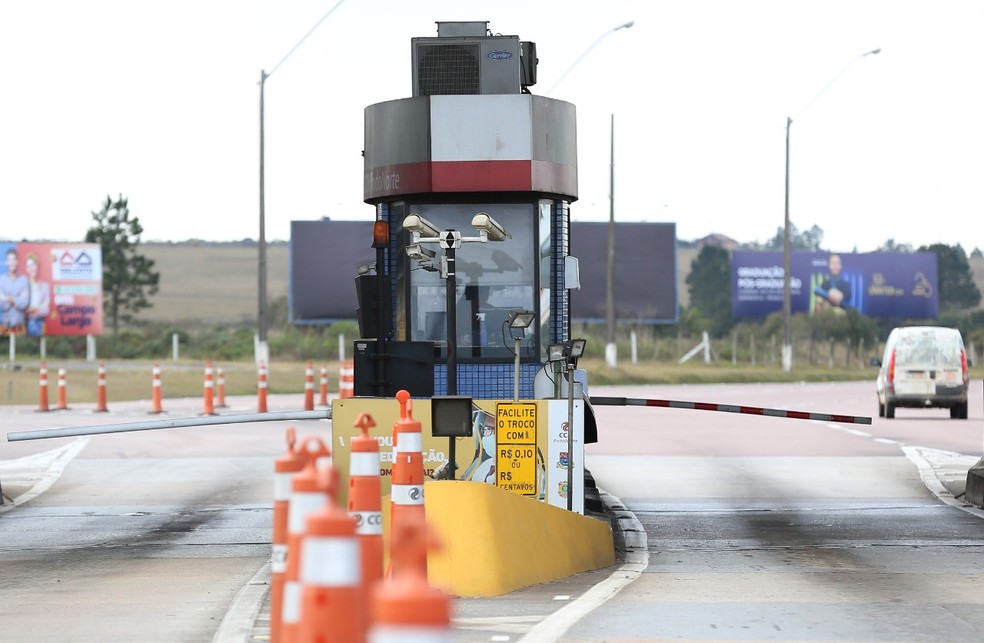 As atuais concessões de pedágio no Paraná terminam na sexta-feira (26) e no sábado (27), quando as cancelas das praças das seis concessionárias serão abertas. — Foto: Giuliano Gomes/PR PRESS