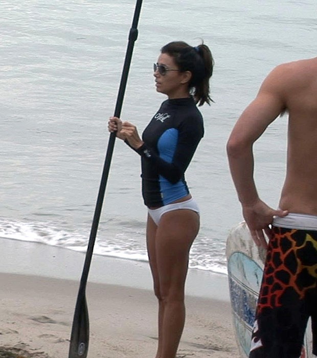 Eva Longoria Revela Curvas Em Dia De Praia Quem Quem News 4890