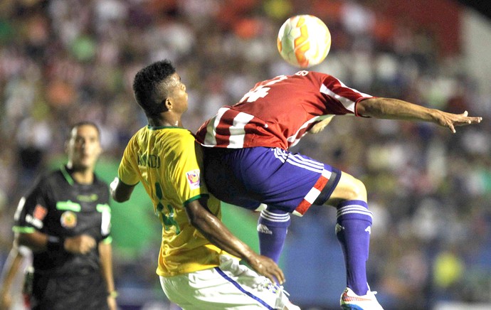 Brasil X Paraguai Sub-17 (Foto: Agência EFE)