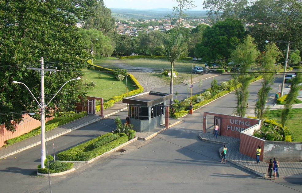 UEMG cancelou as atividades nesta segunda-feira em Divinópolis; outras 3 instituições de ensino superior também estão fechadas na cidade (Foto: Assessoria/Divulgação)