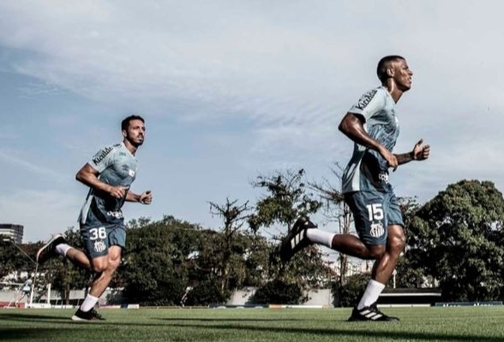 Santos iniciou avaliações em atletas nesta terça-feira — Foto: Ivan Storti/Santos FC