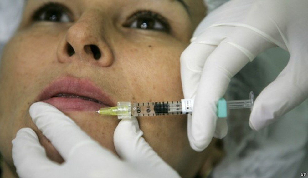 Dentistas não podem aplicar botox para fins estéticos, determina Justiça Federal (Foto: AP/BBC)