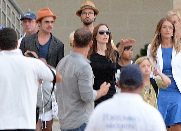 A família Jolie-Pitt (Foto: Grosby Group)