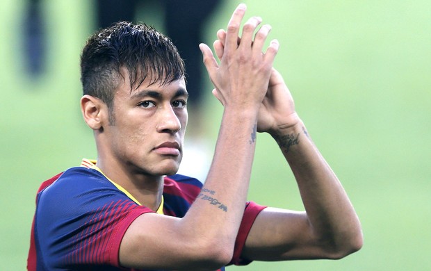 Neymar apresentação Barcelona e Santos (Foto: AFP)