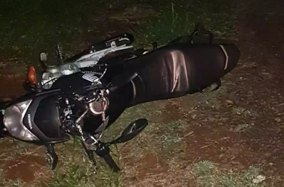Motociclista morre após se envolver em acidente na Rodovia Eduardo Saigh em Taquarituba (SP) — Foto: Portal do Sudoeste Paulista/ Divulgação