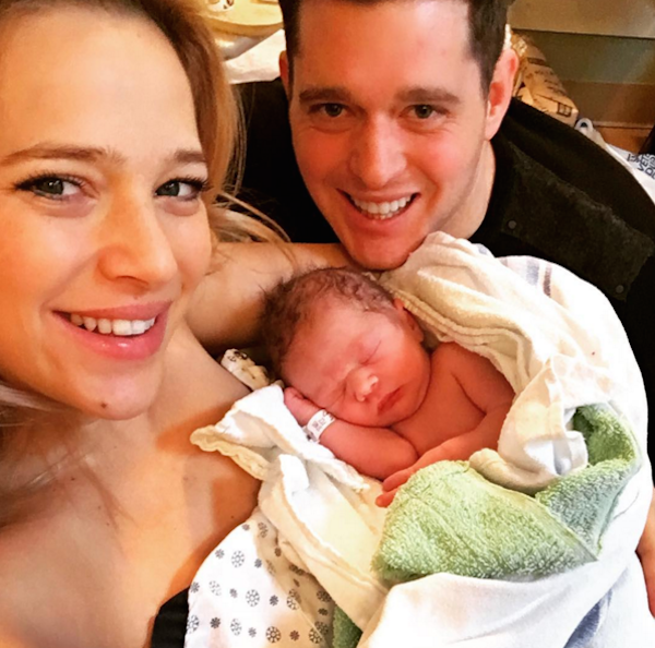 O cantor Michael Buble, sua esposa e seu filho (Foto: Instagram)