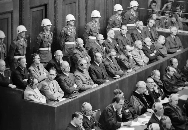 Entre os nazistas julgados em Nuremberg, estavam Hermann Goring, Rudolf Hess e Joachim von Ribbentrop (Foto: Getty Images via BBC)