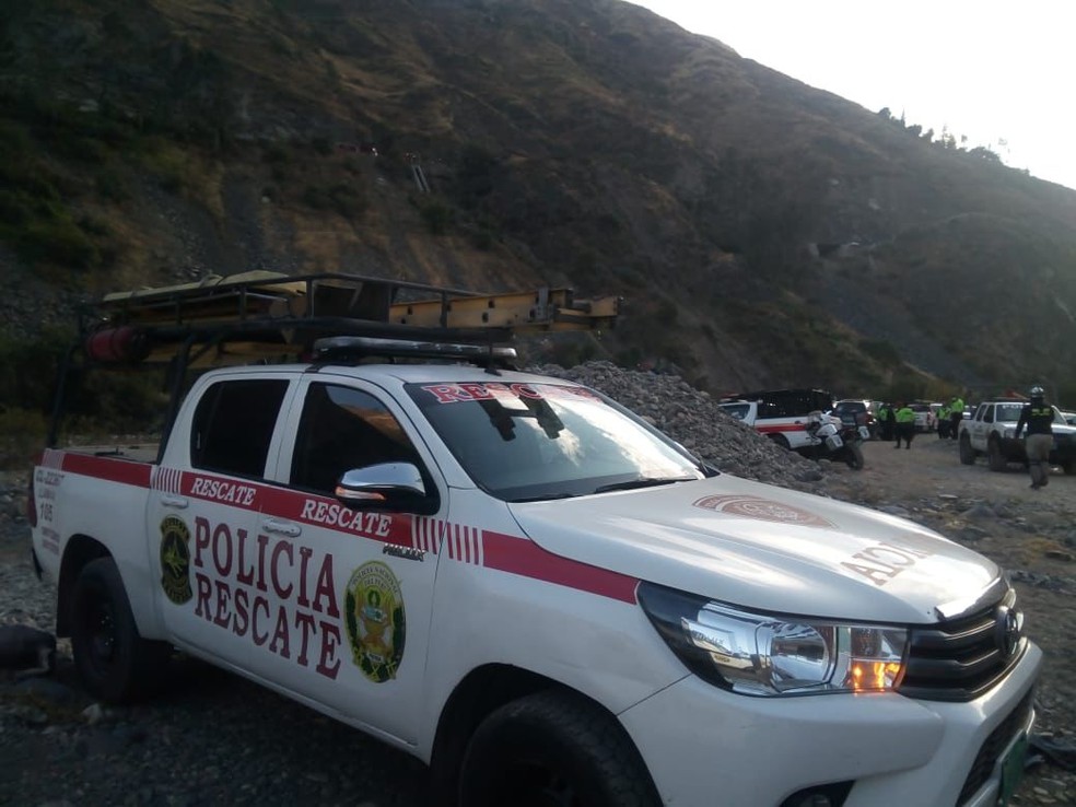 Viatura de resgate na busca por sobreviventes de acidente com ônibus no Peru em 31 de agosto de 2021 — Foto: Reprodução/Ministério do Interior