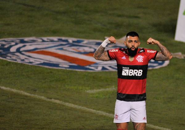 Gabigol reencontra Bahia em jogo com números impressionantes no Flamengo.