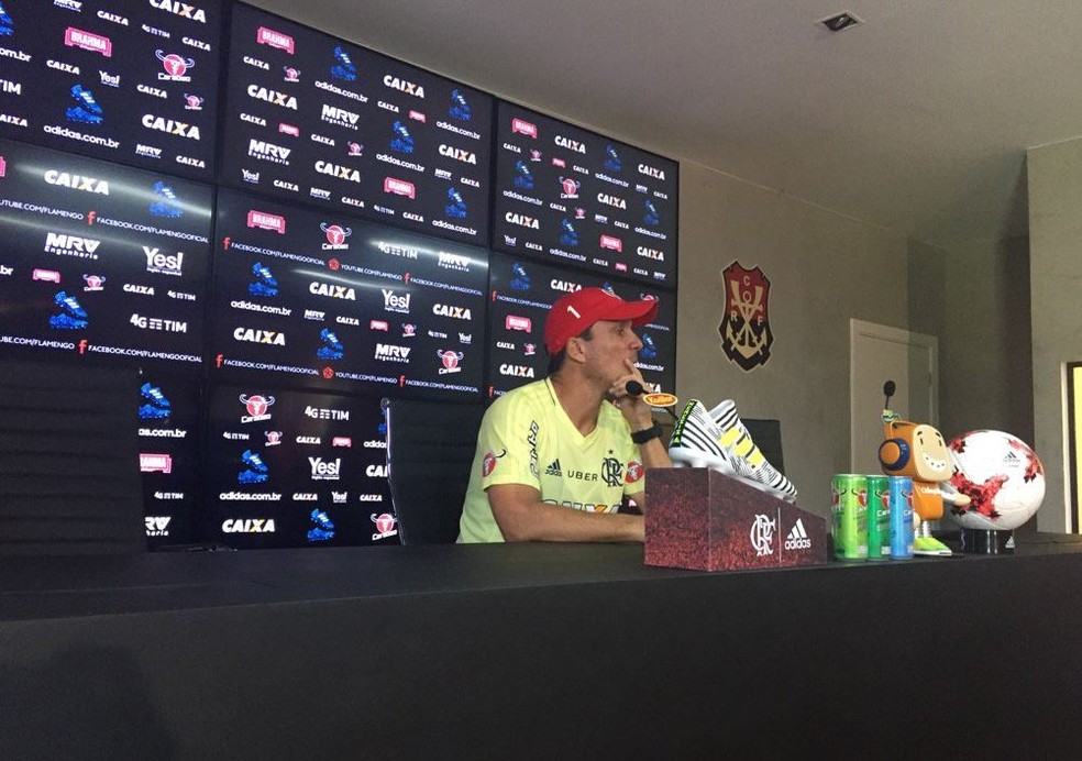 Diego Alves treinou na manhã desta sexta e foi confirmado pelo técnico Zé Ricardo como titular no gol domingo contra o Corinthians (Foto: Raphael Zarko)