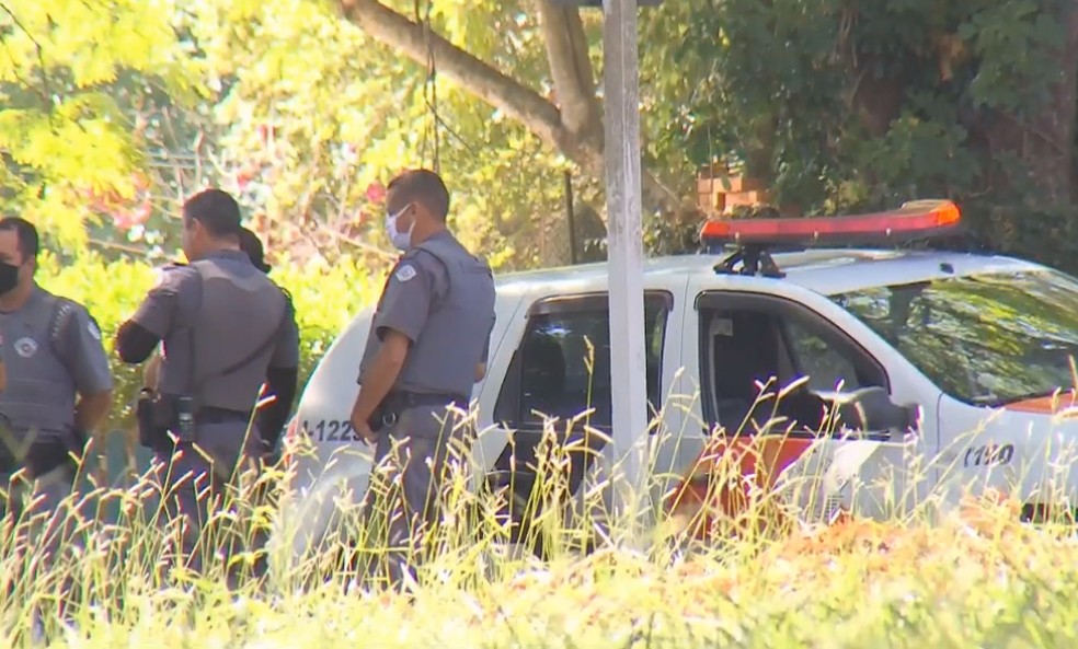 Pol&iacute;cia prende grupo suspeito de ajudar na fuga de criminosos que atacaram bancos em Botucatu &mdash; Foto: TV TEM/Reprodu&ccedil;&atilde;o