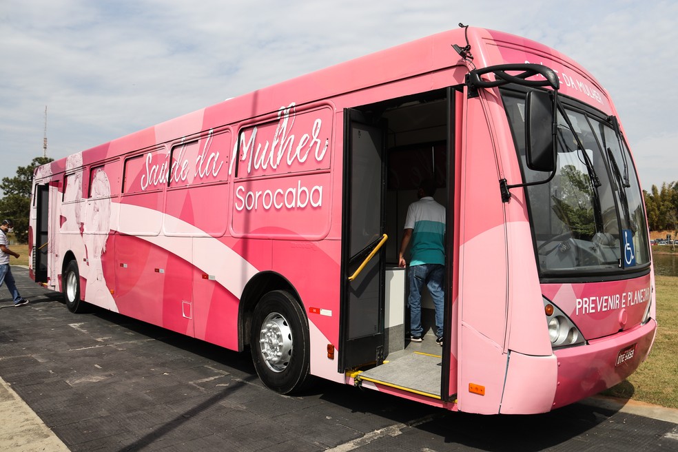 Ônibus Rosa foi doado para Sorocaba pelo Grupo Mobi Brasil, em março deste ano — Foto: Reprodução/Prefeitura de Sorocaba