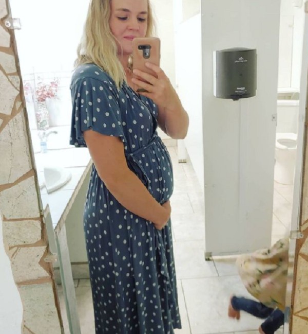 Courtney grávida (Foto: Reprodução The Sun )